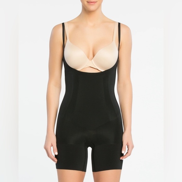 SPANX Black Shapewear Bodysuit - Picture 1 of 7